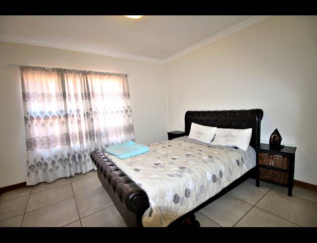 3 BEDROOM SECTIONAL TITLE FOR SALE IN POMONA